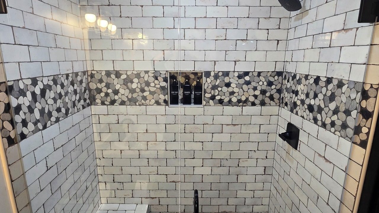 Photo of Bathroom in Guntersville