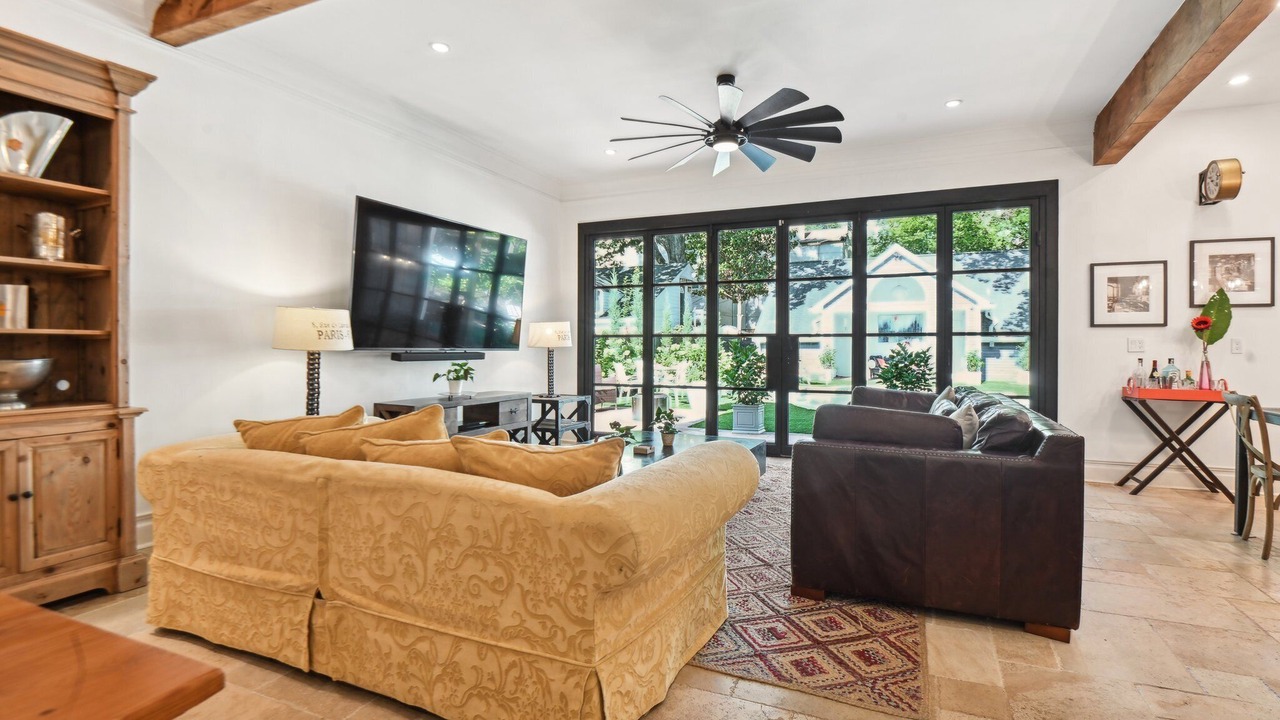 Photo of Bedroom in Midtown