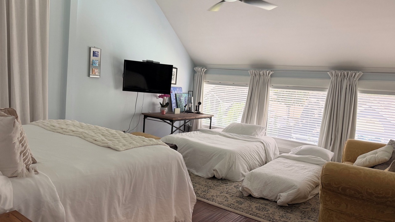 Photo of Bedroom in Midtown