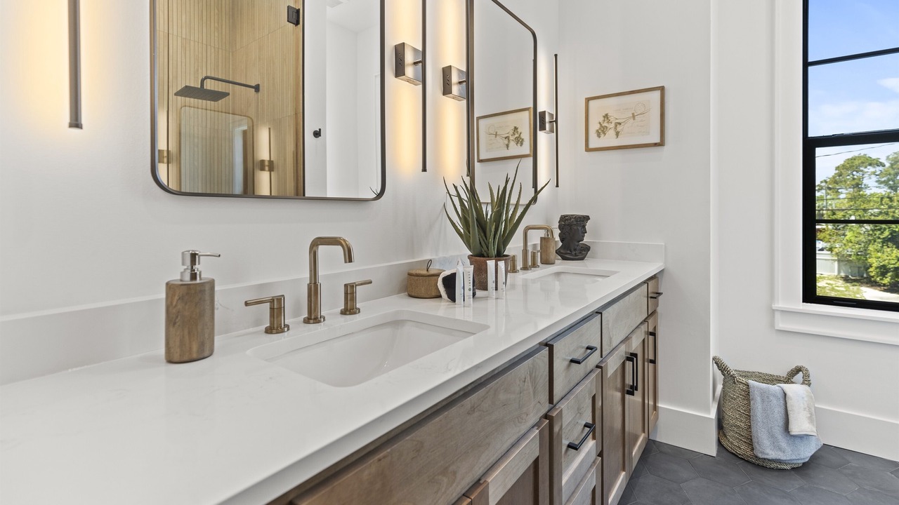 Photo of Bathroom in Laguna Beach
