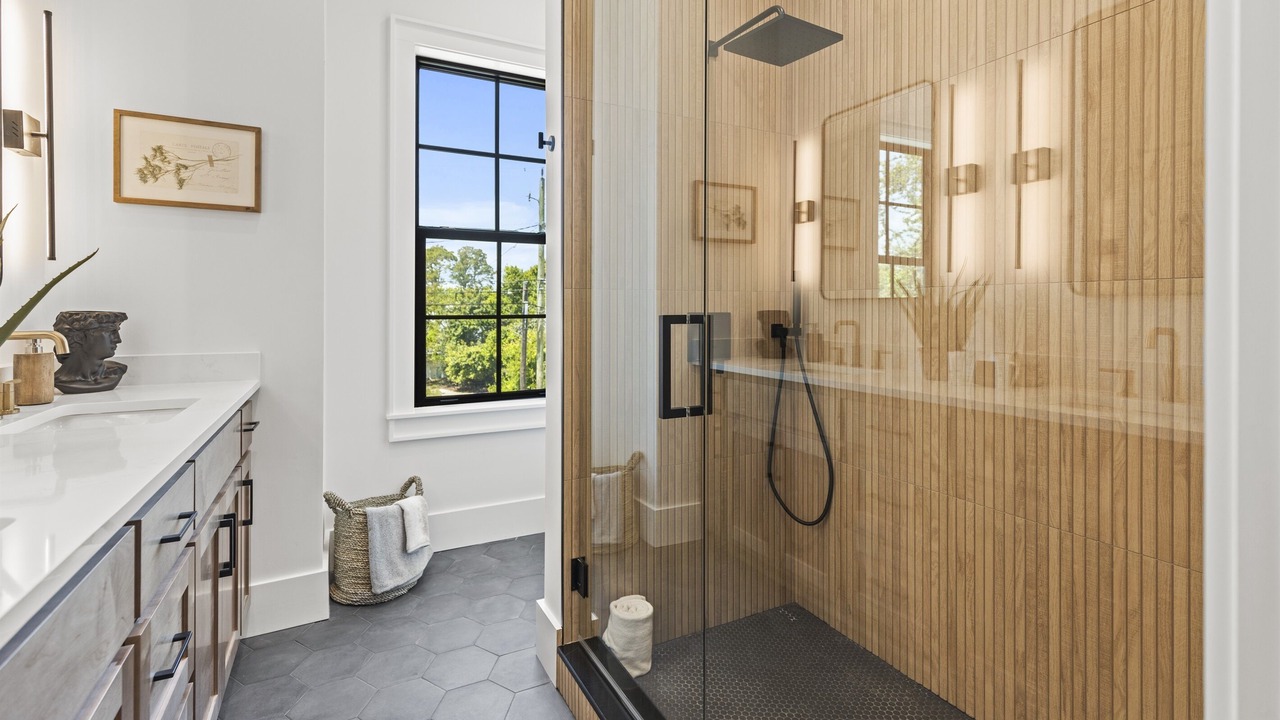 Photo of Bathroom in Laguna Beach