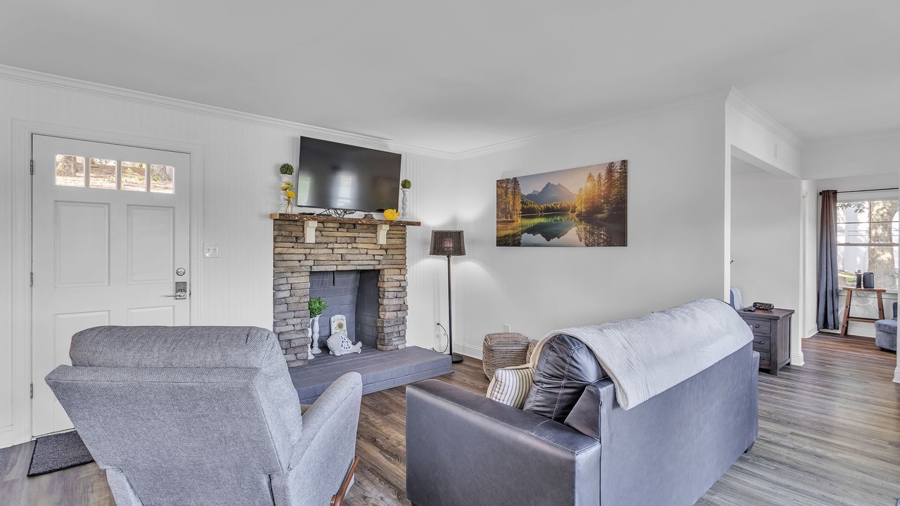 Photo of Livingroom in Mooresville