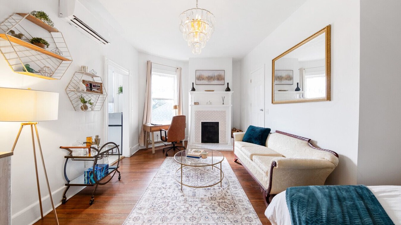 Photo of Livingroom in Macon