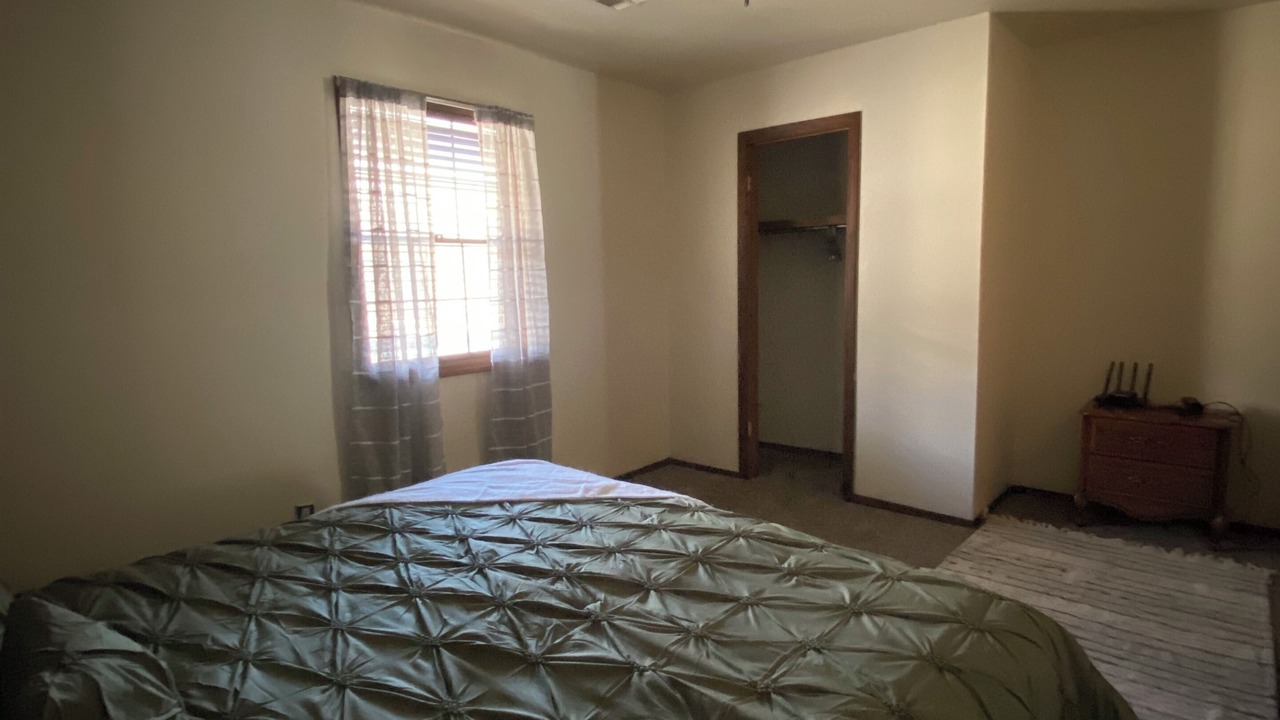 Photo of Bedroom in Maysville