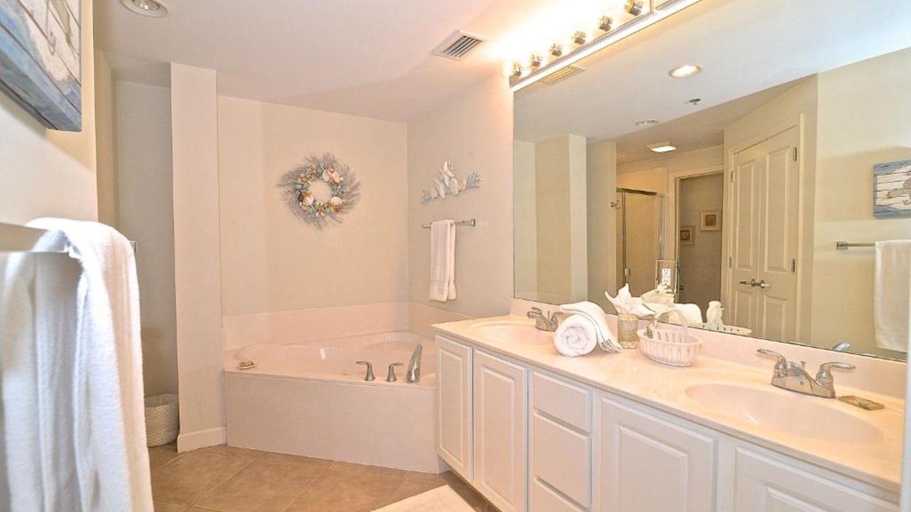 Photo of Bathroom in Gulf Shores