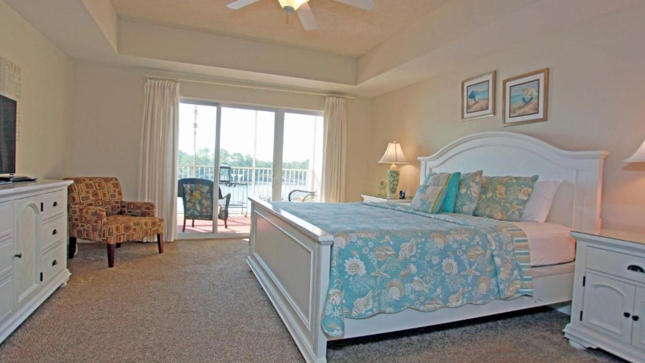 Photo of Bedroom in Gulf Shores