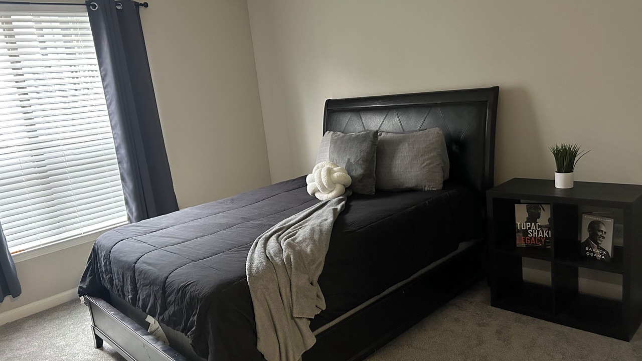 Photo of Bedroom in Town Center