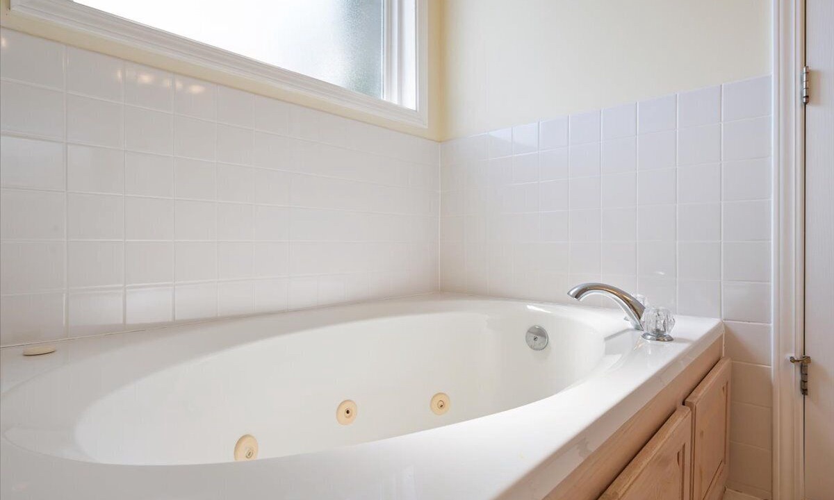 Photo of Bathroom in Dock Junction