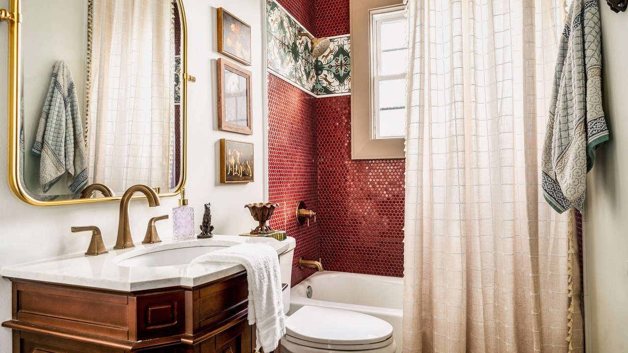 Photo of Bathroom in Wesley Heights
