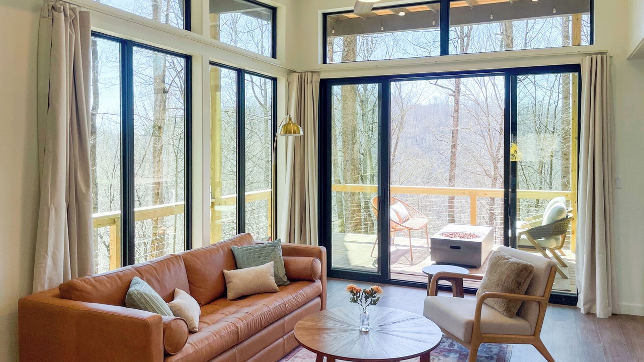 Photo of Livingroom in Mars Hill