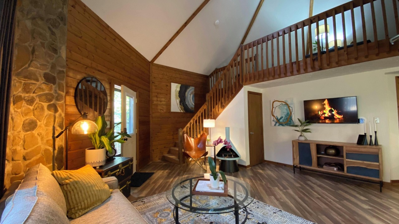Photo of Livingroom in Ellijay