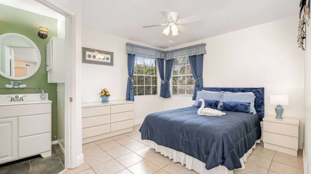 Photo of Bedroom in Ocean Side Village