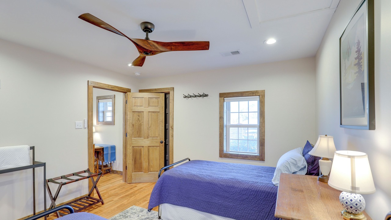 Photo of Bedroom in Hot Springs