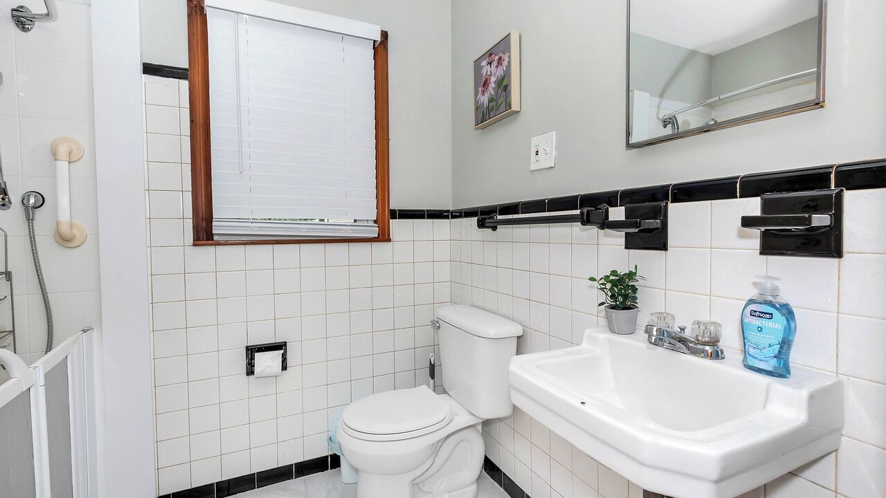 Photo of Bathroom in Huntsville