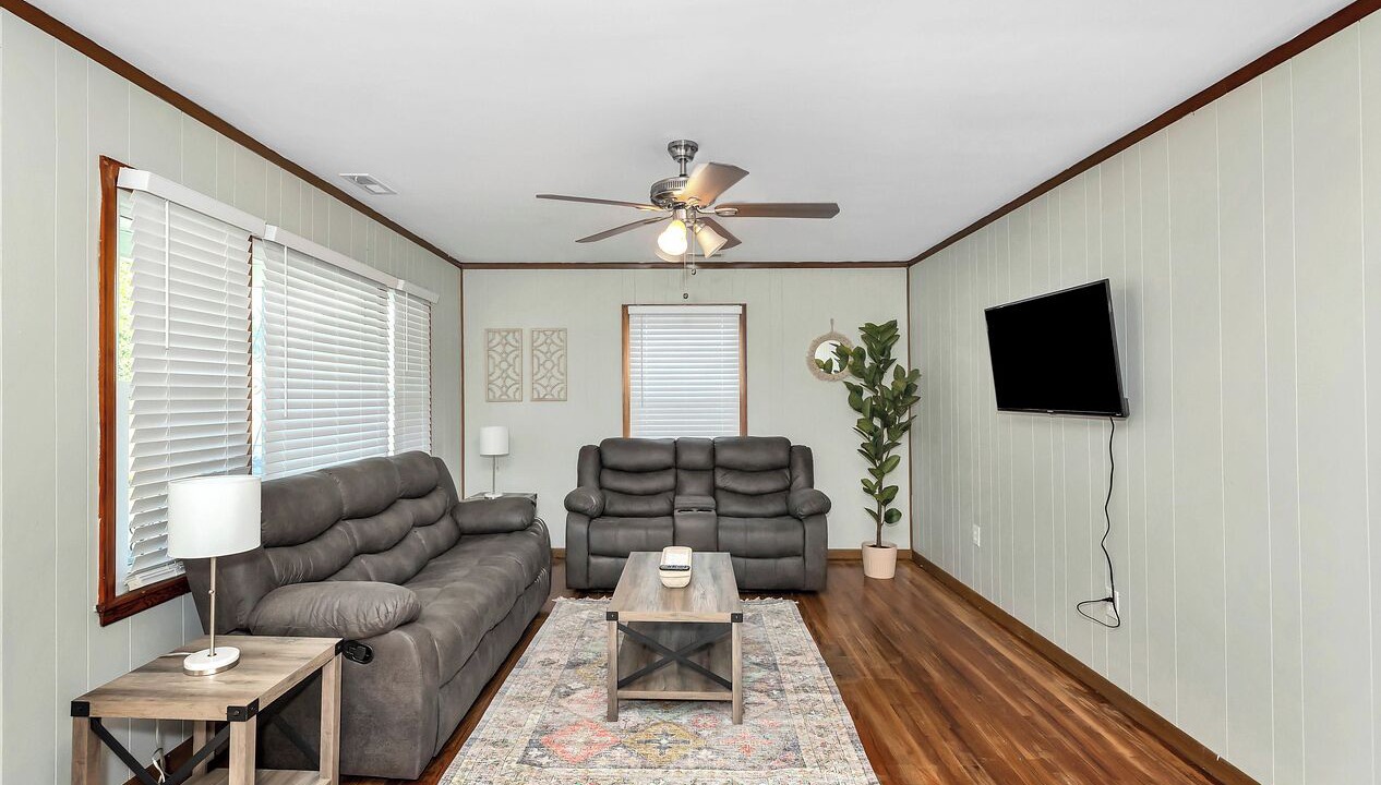 Photo of Livingroom in Huntsville