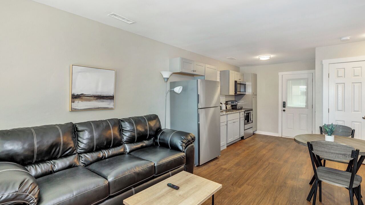 Photo of Livingroom in Huntsville