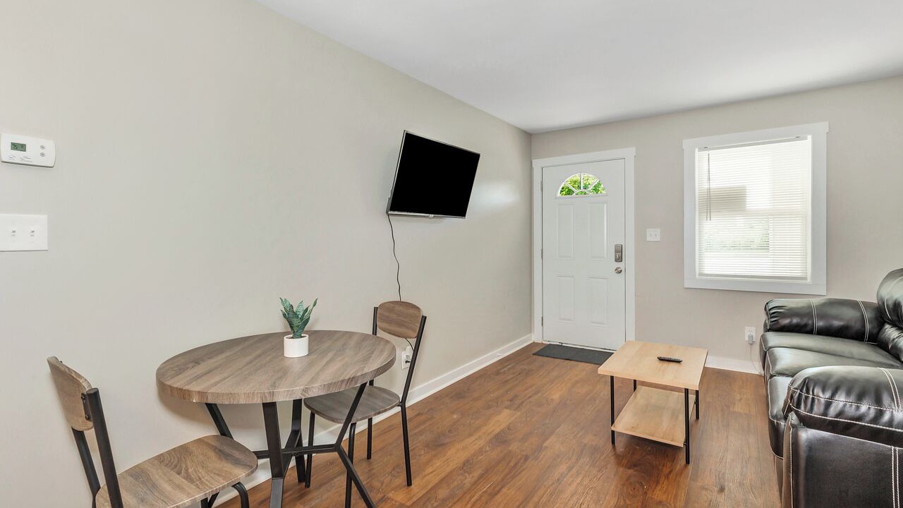 Photo of Livingroom in Huntsville