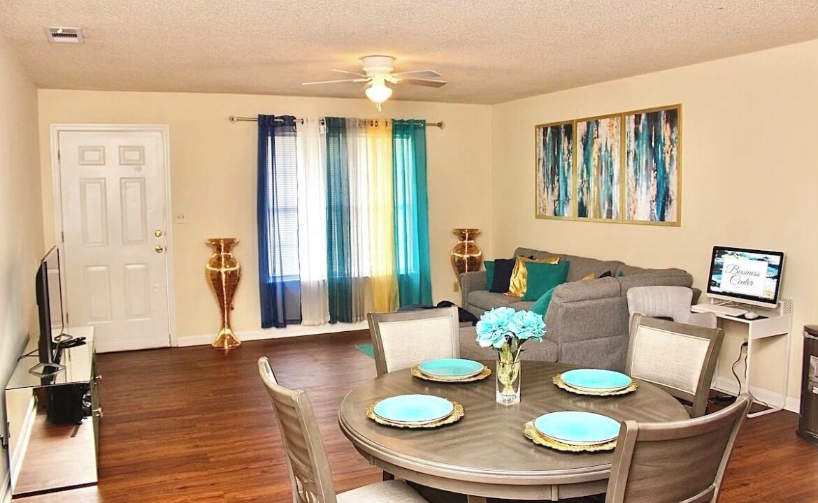 Photo of Livingroom in Albany