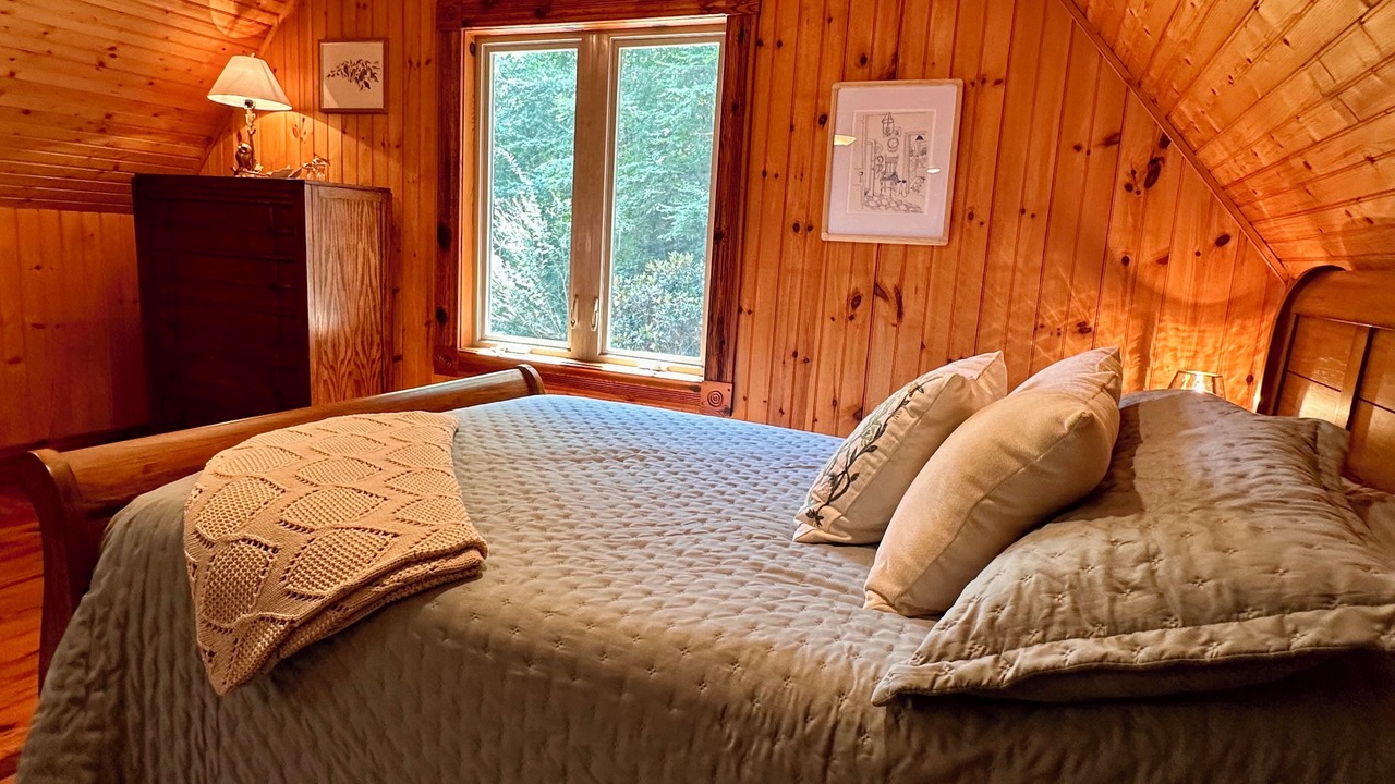 Photo of Bedroom in Marshall