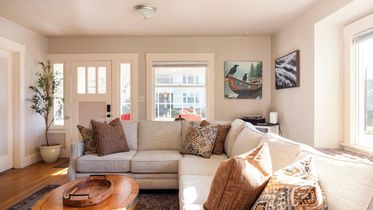 Photo of Livingroom in Lettered Streets