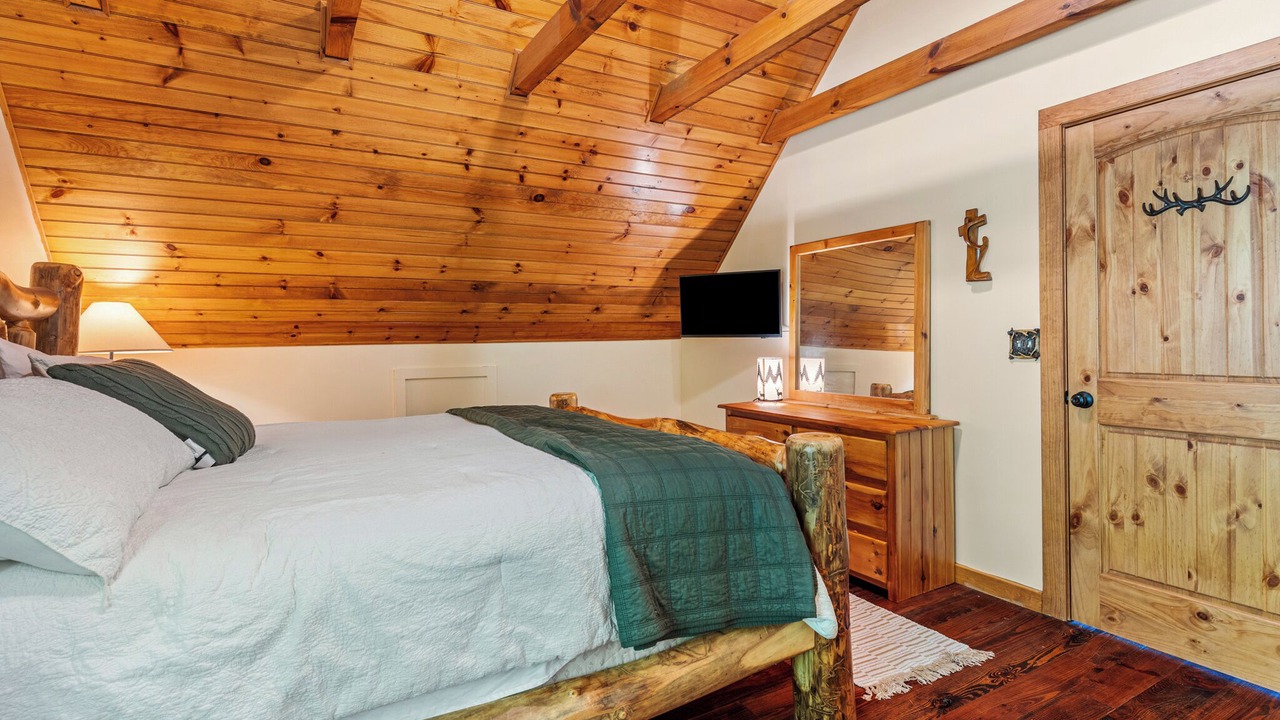 Photo of Bedroom in Waynesville