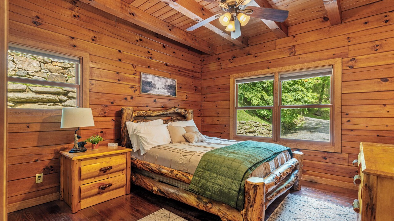 Photo of Bedroom in Waynesville