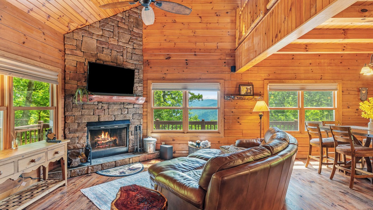 Photo of Livingroom in Waynesville