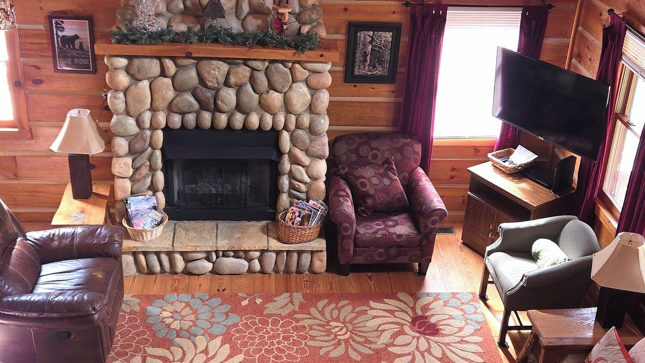 Photo of Livingroom in Mars Hill