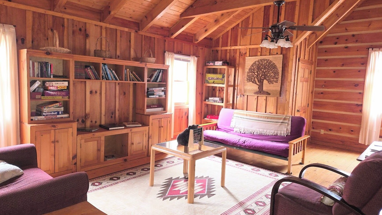 Photo of Livingroom in Mars Hill