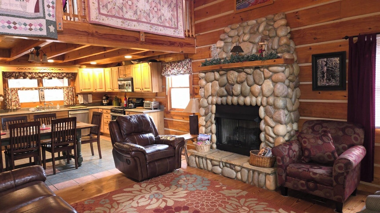 Photo of Livingroom in Mars Hill