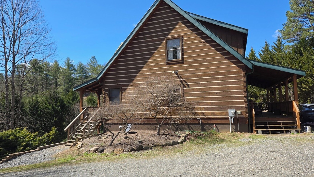Photo of Outdoor in Mars Hill