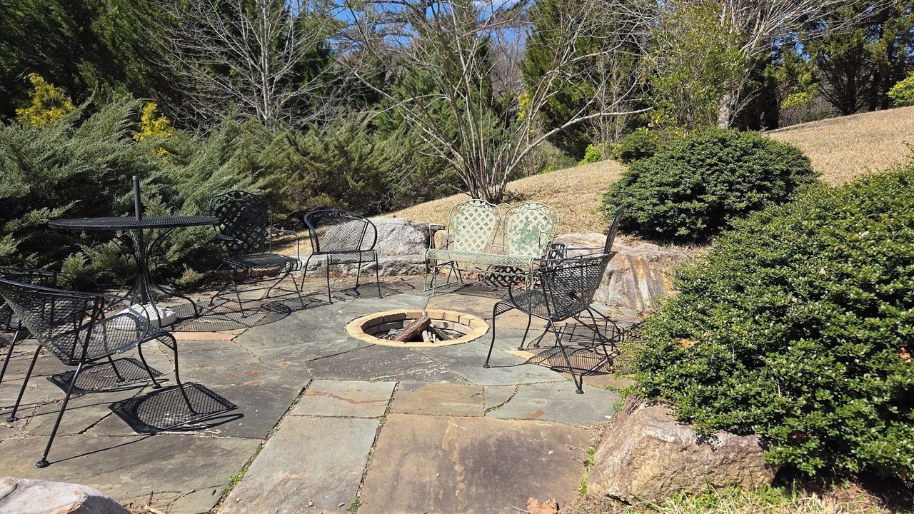 Photo of Outdoor in Mars Hill