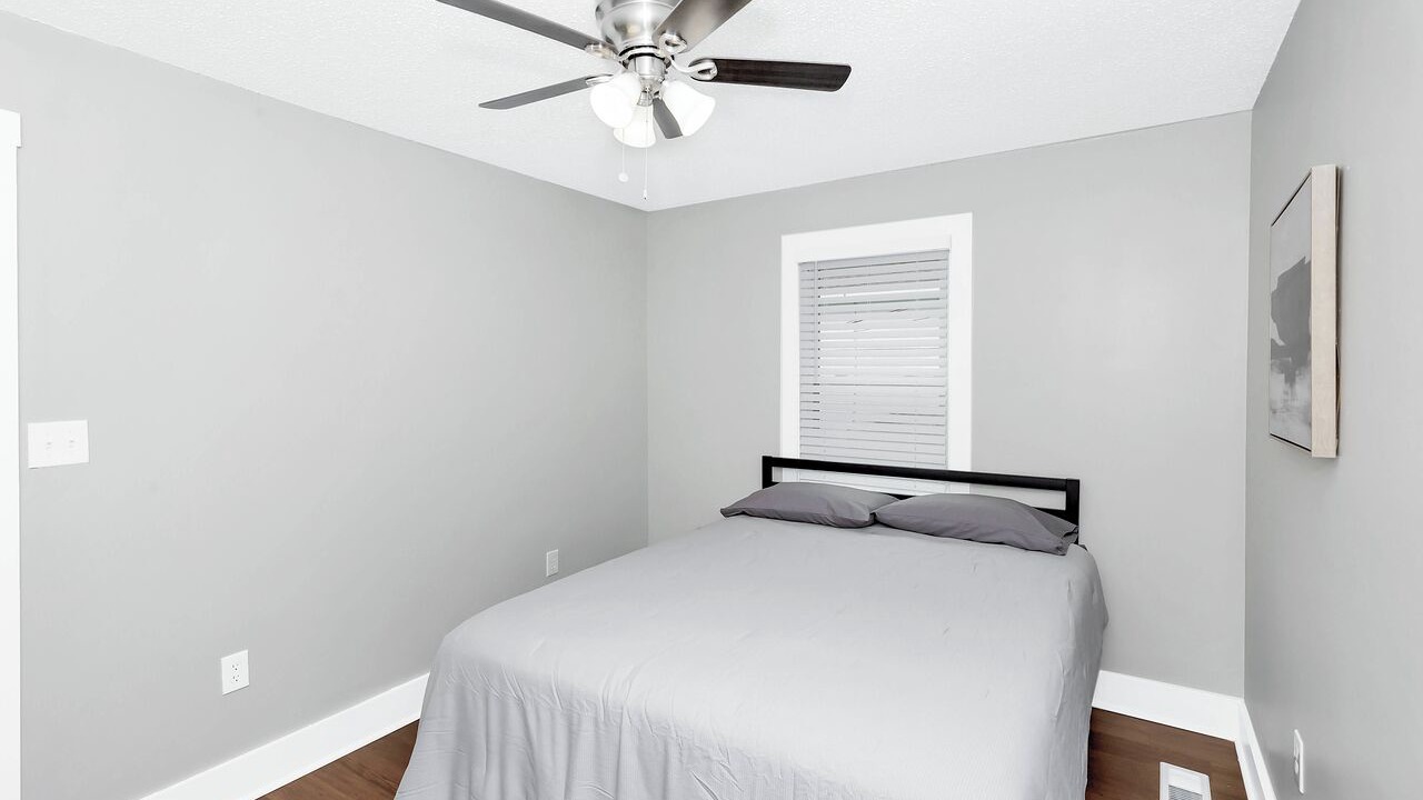 Photo of Bedroom in Normal