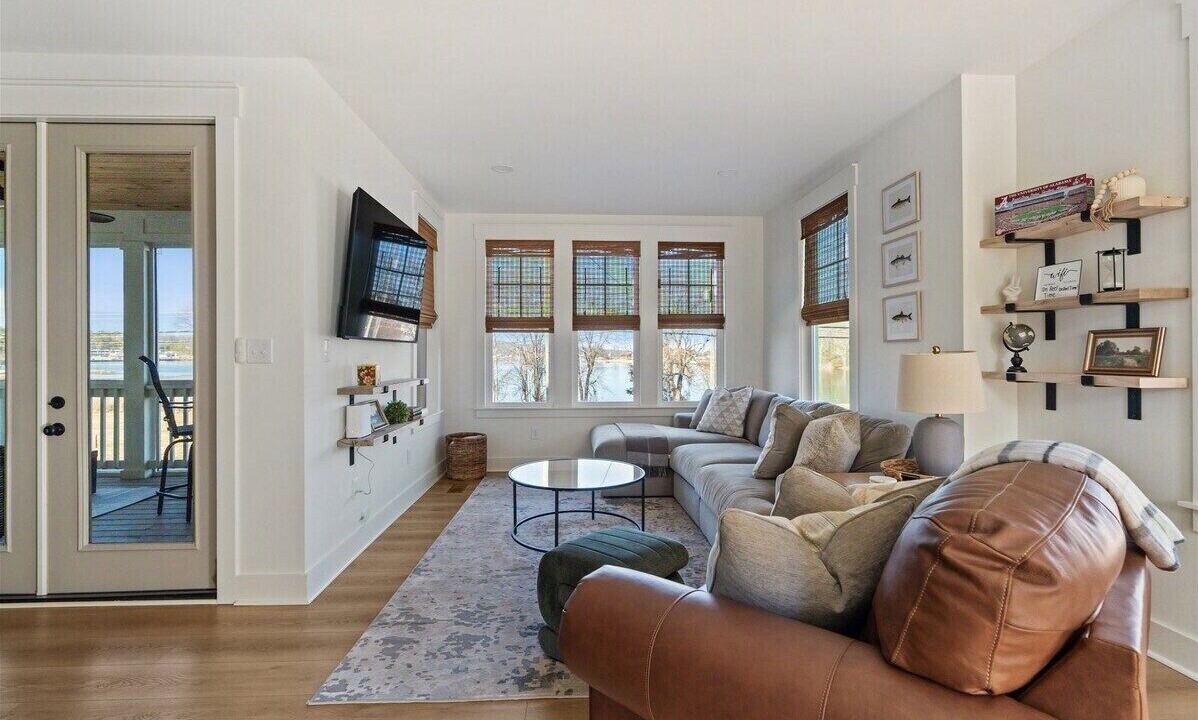 Photo of Livingroom in Guntersville