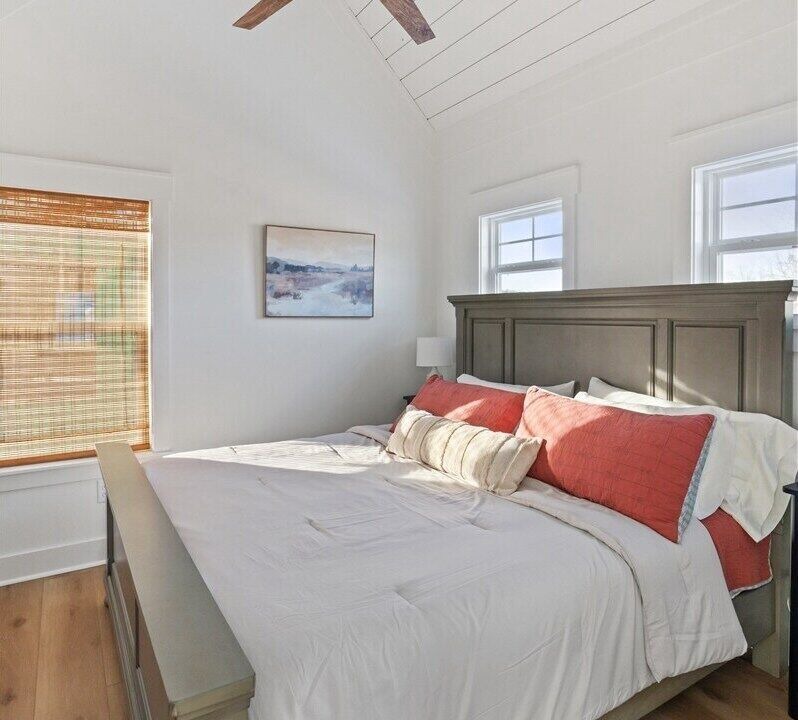 Photo of Bedroom in Guntersville