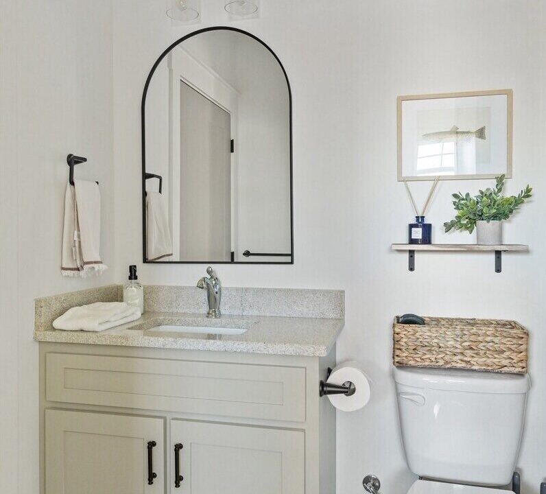 Photo of Bathroom in Guntersville