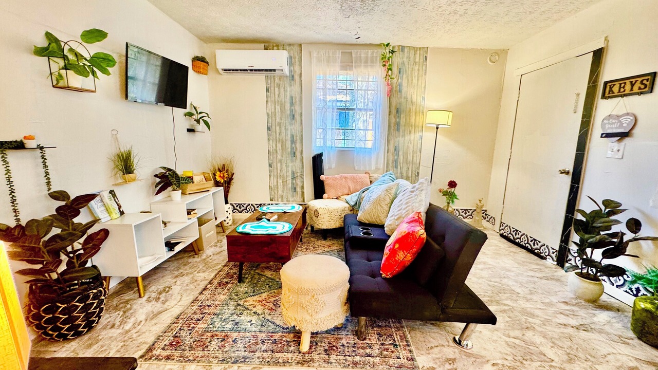 Photo of Livingroom in Urban Core