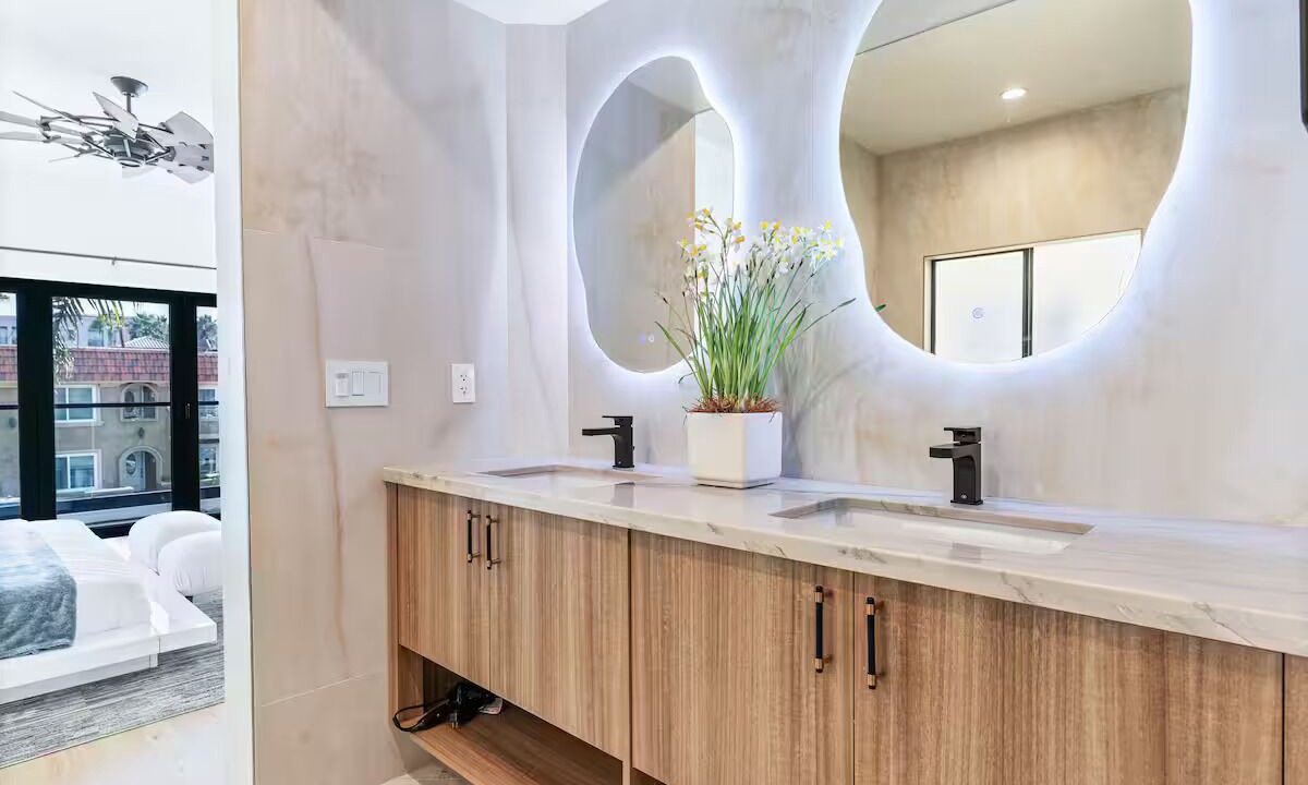 Photo of Bathroom in Huntington Beach