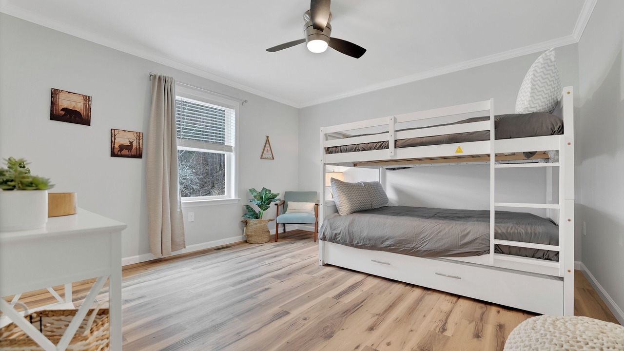 Photo of Bedroom in Heavens Holler