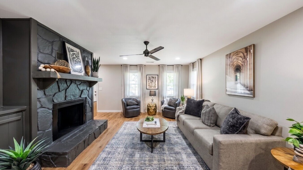Photo of Livingroom in Marietta
