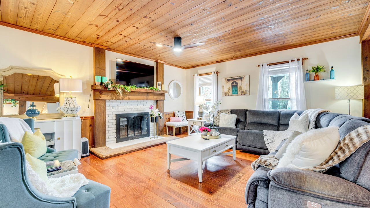 Photo of Livingroom in Marietta