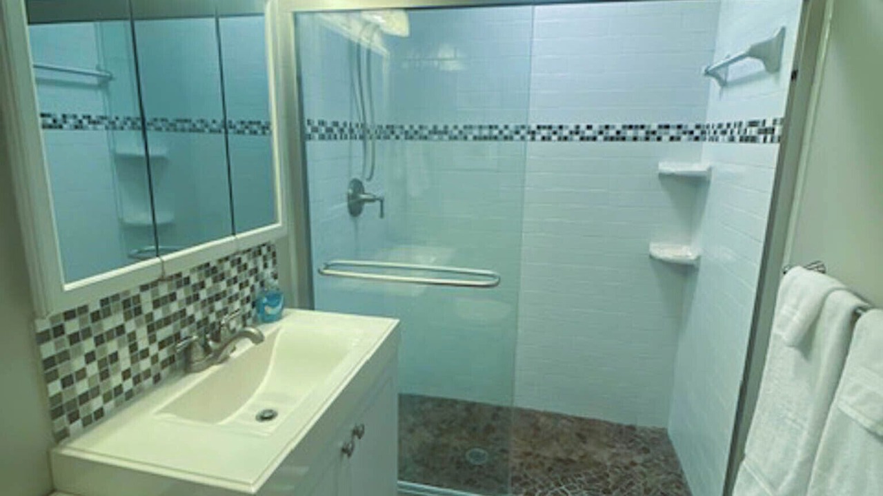 Photo of Bathroom in King City