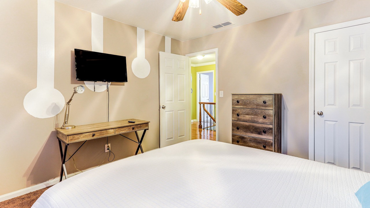 Photo of Bedroom in Riverdale