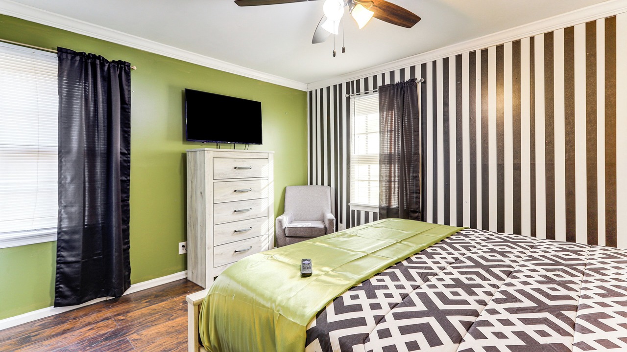 Photo of Bedroom in Riverdale