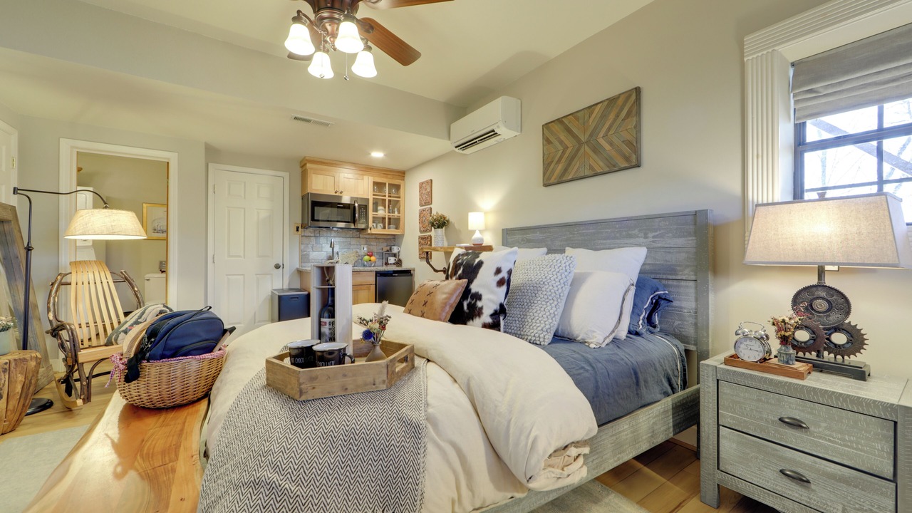 Photo of Bedroom in Mars Hill