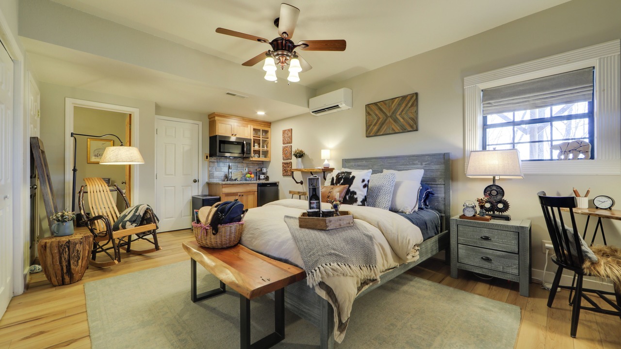 Photo of Bedroom in Mars Hill