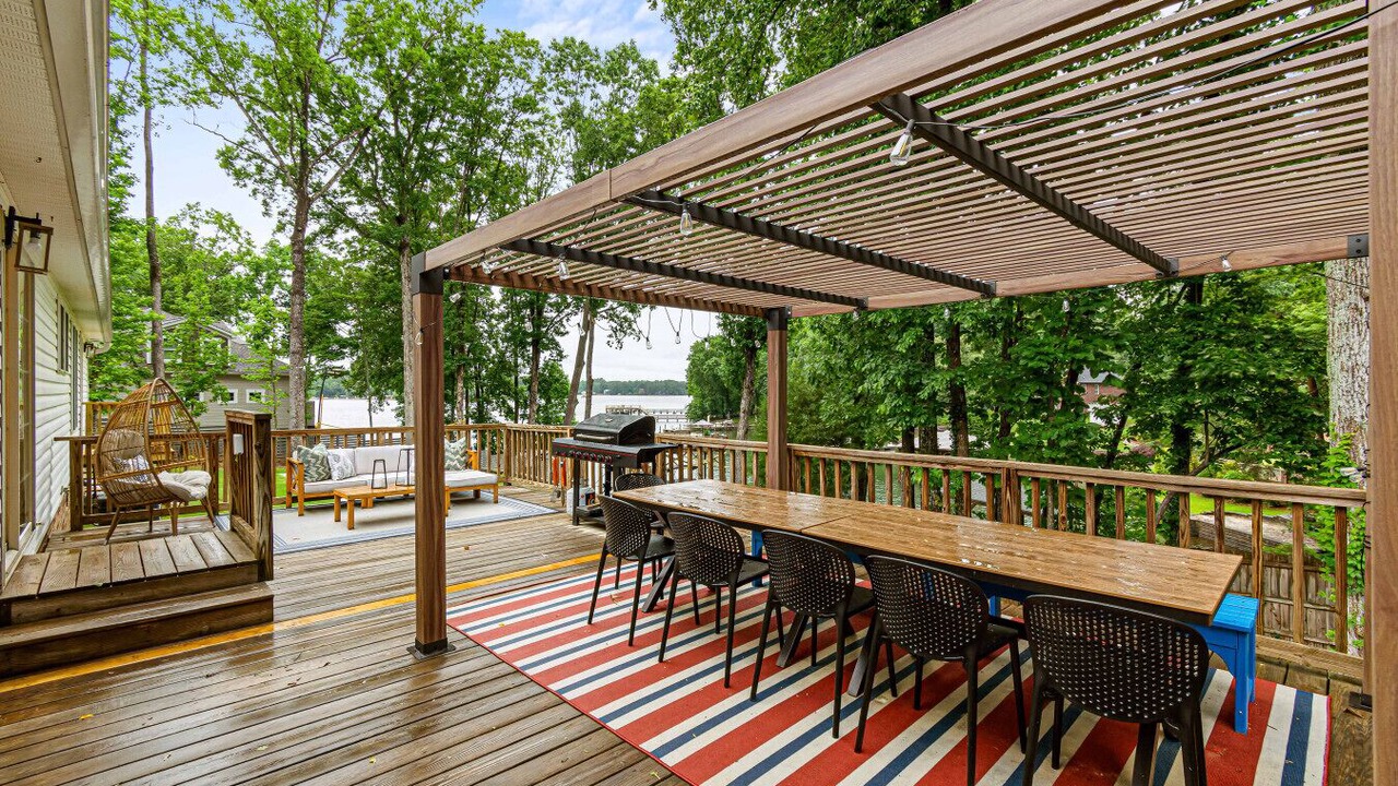 Photo of Outdoor in Mayhew
