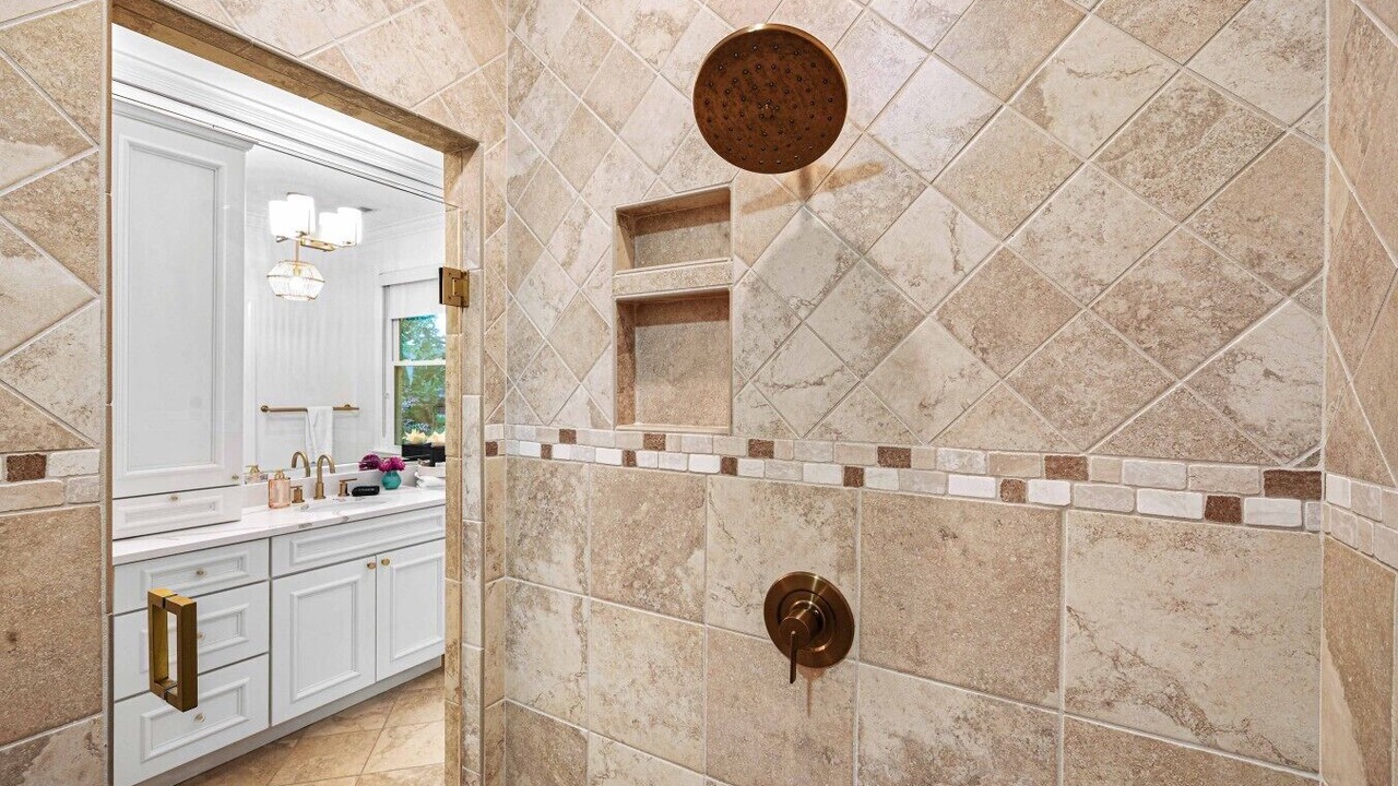 Photo of Bathroom in Mayhew