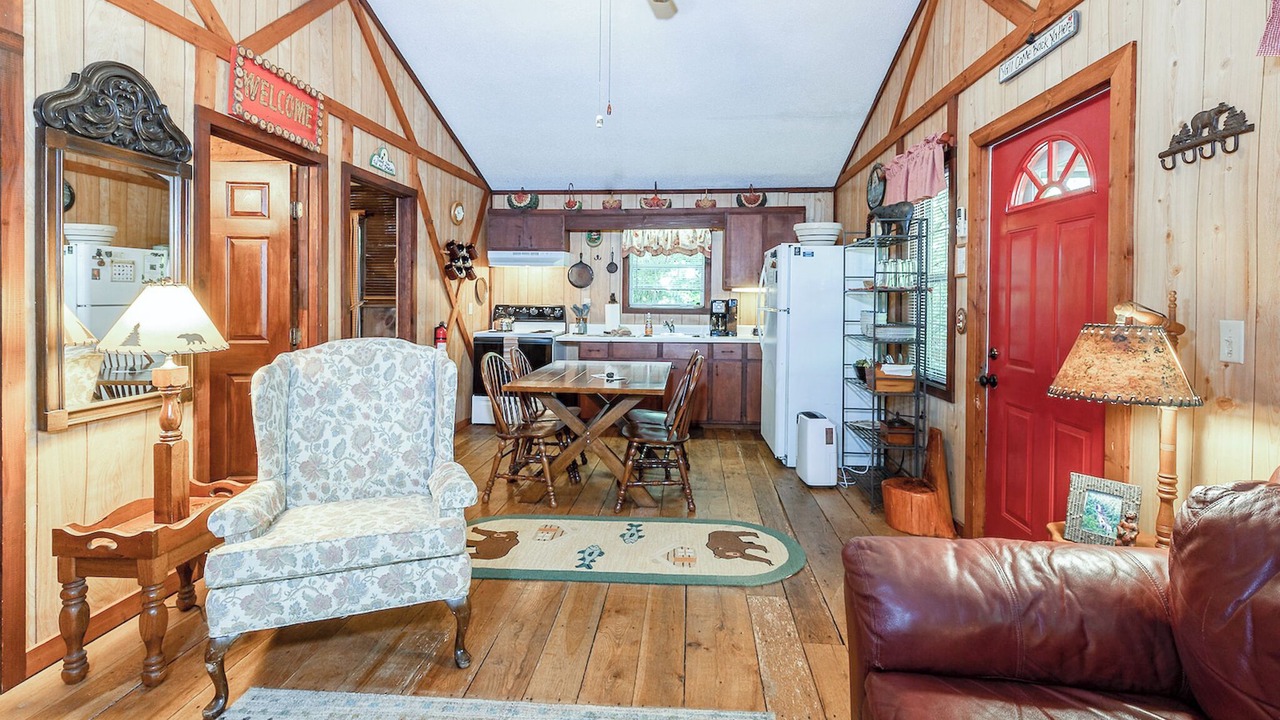 Photo of Livingroom in Lake Toxaway