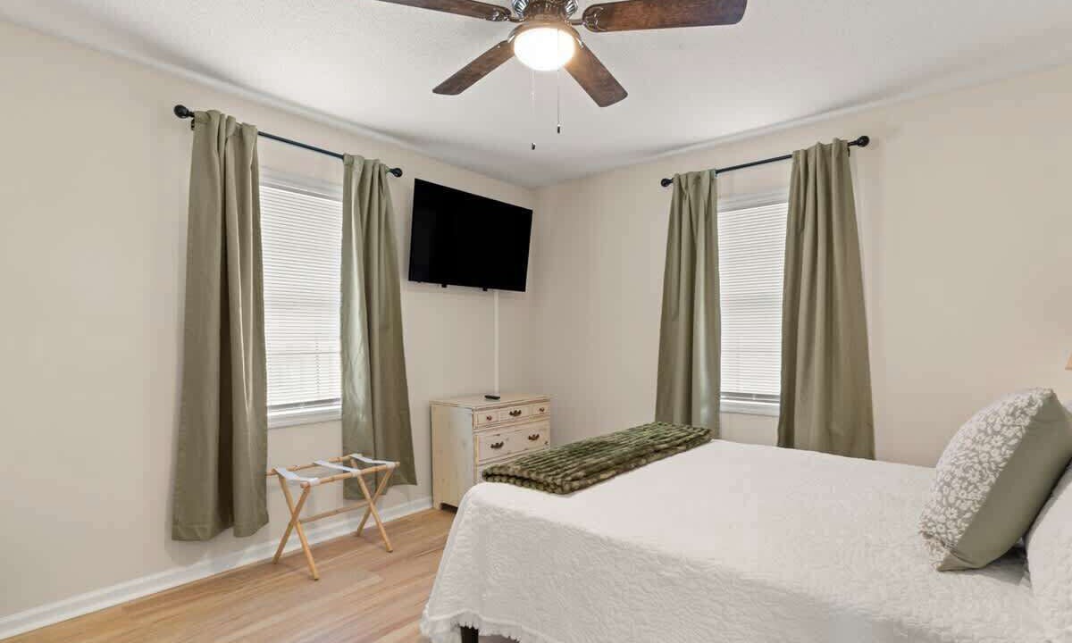 Photo of Bedroom in Dock Junction